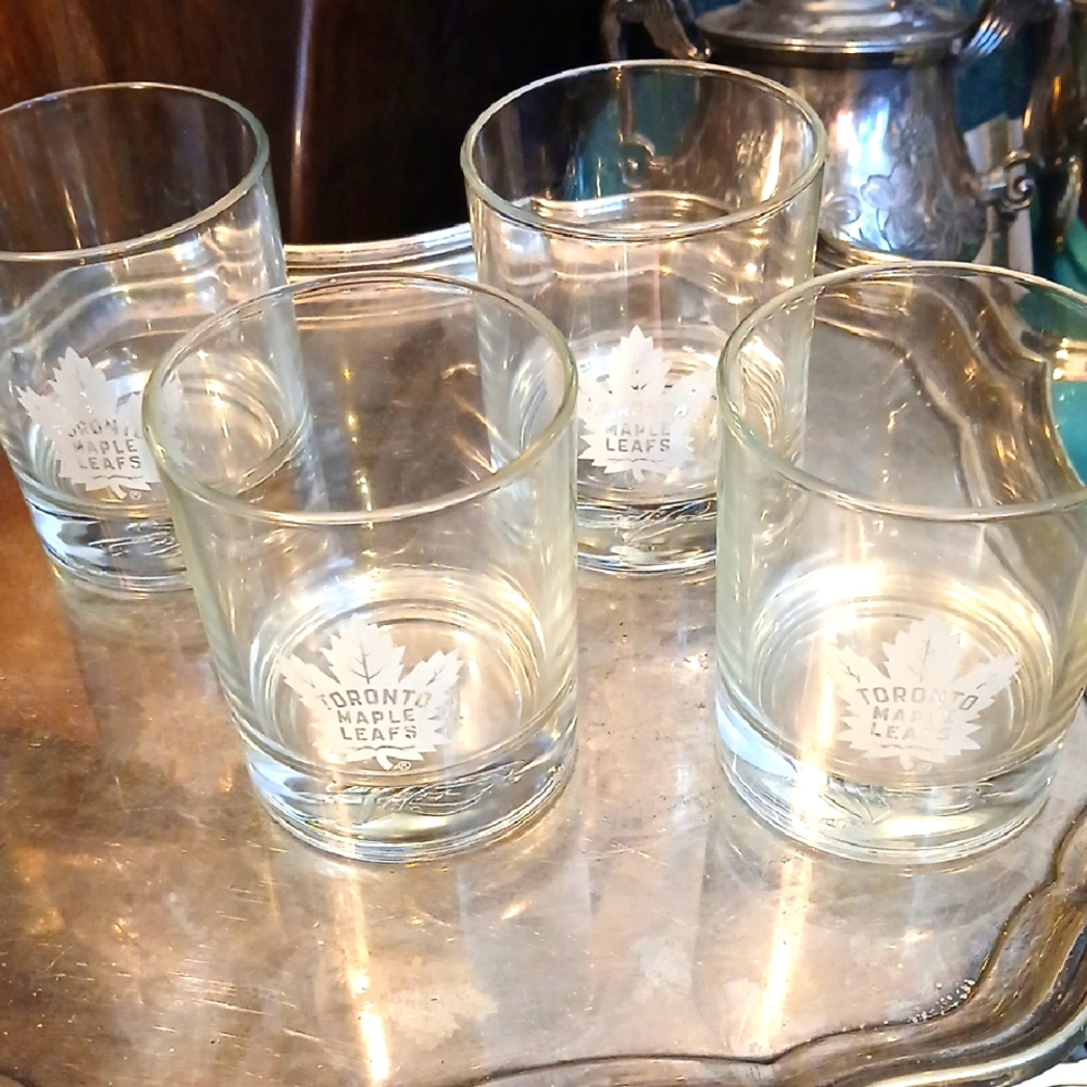 Toronto Maple Leaf, Crown Royal 4 Glasses
